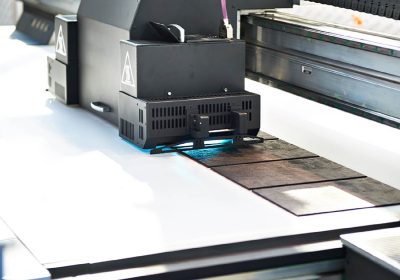 Công nghệ in UV là gì? Ưu điểm nổi bật của in UV